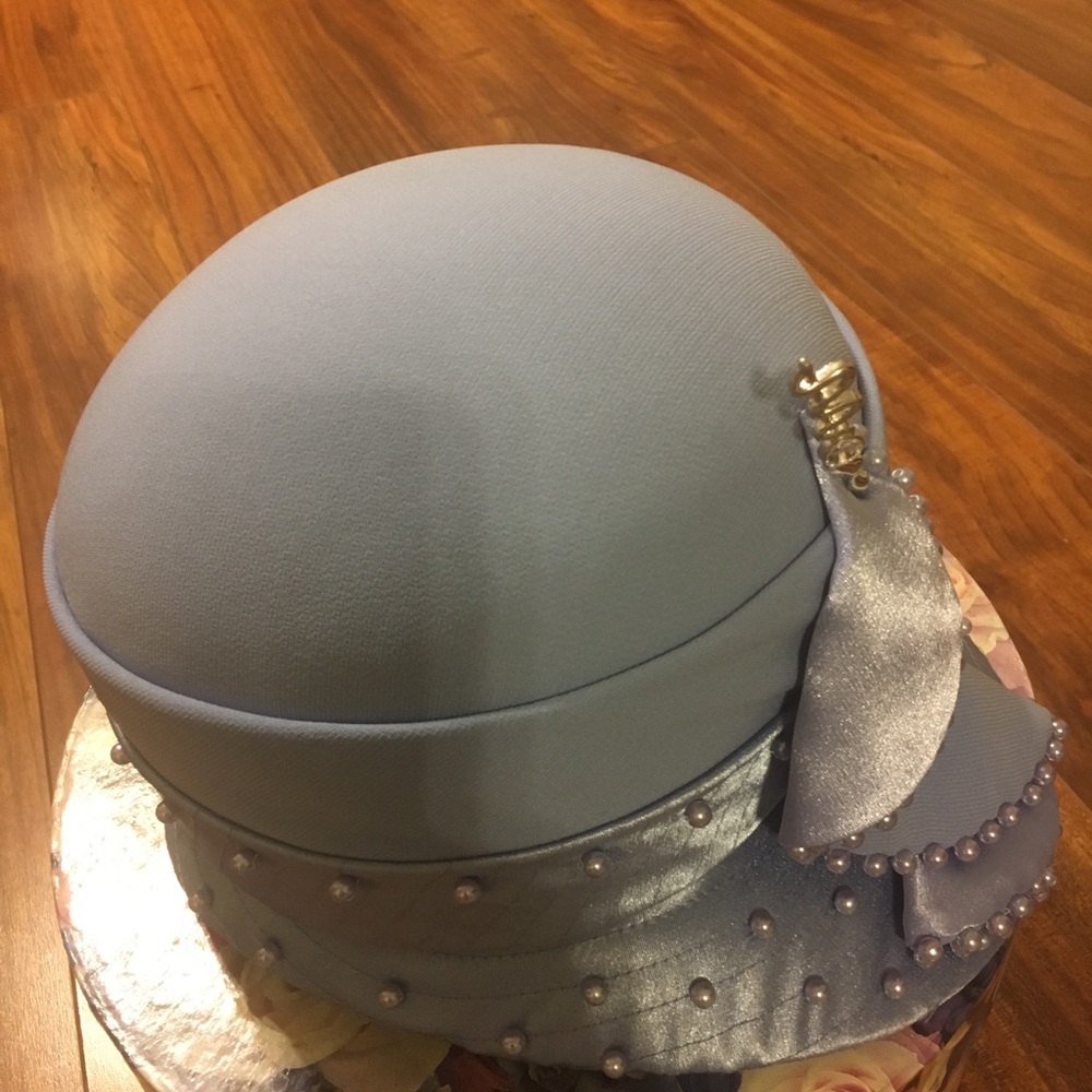 Hat - Picture 2 of 3